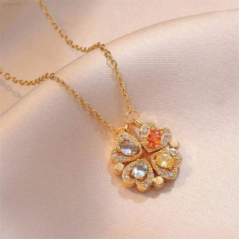 Fashion Retro Clover Heart Pendant Necklace for Women - Estalios