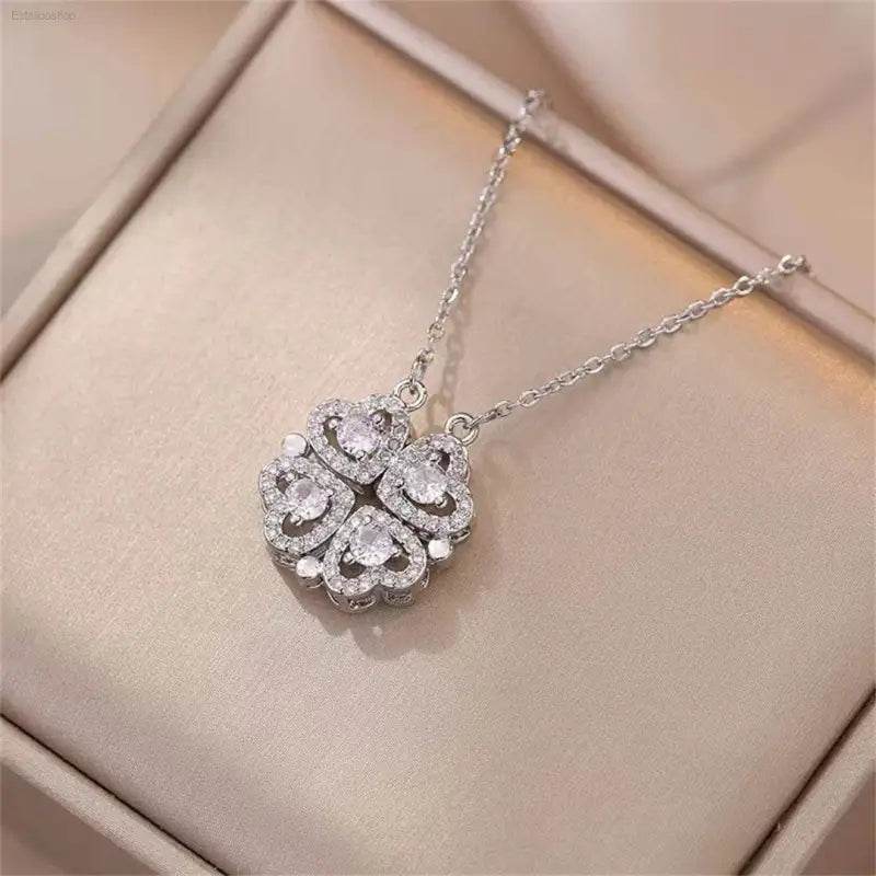 Fashion Retro Clover Heart Pendant Necklace for Women - Estalios