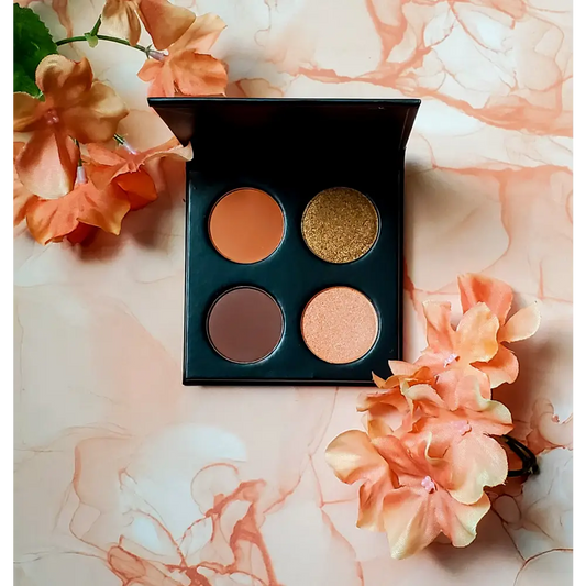 Four-color eyeshadow palette from Solo Giovane Fresh Blend for stunning looks