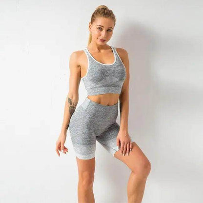 Sporty Chic Gray Pink Crop Set for Active Comfort - Estalios