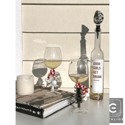 Cheerful Christmas Wine Glass Set for Festive Celebrations - Estalios