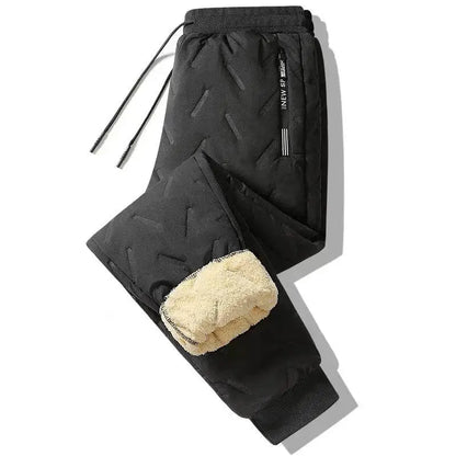 Black quilted fleece-lined sweatpants, perfect winter sweatwear men in lambswool thermal