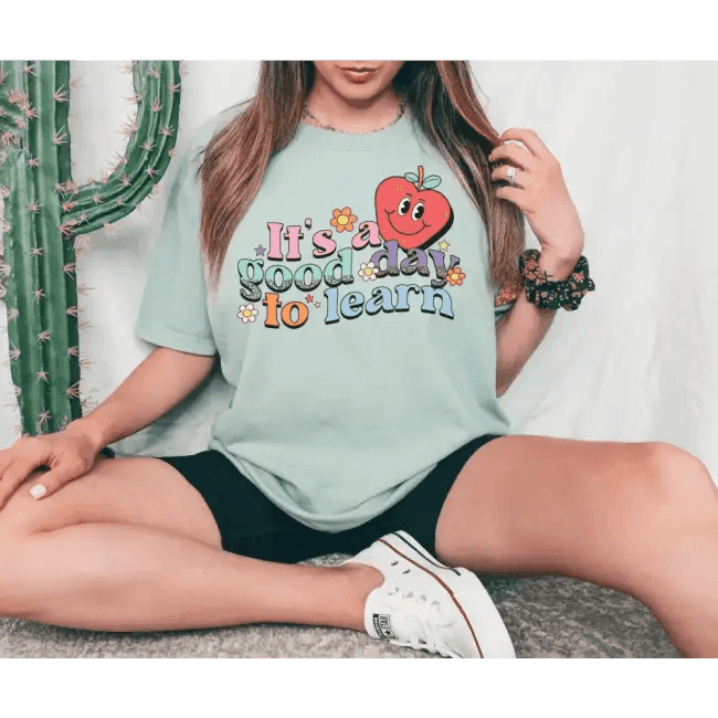 Light Green Cartoon Apple T-Shirt with Unique Heather Options - Estalios