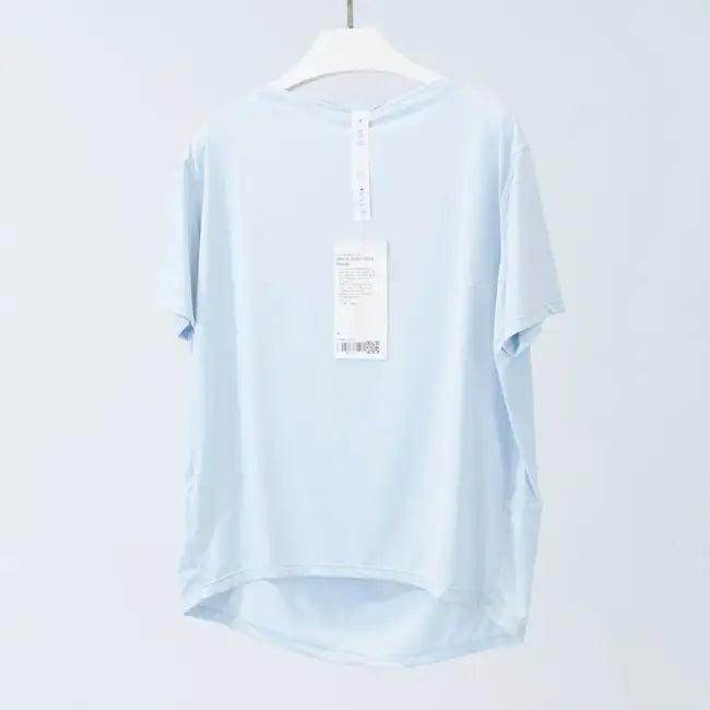 Lightweight Ice Silk Breathable Short Sleeved Yoga Outfit for Comfort - Estalios