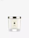 🕯️ Luxurious Aroma – Jo Malone London Blackberry & Bay Classic Candle | Perfect for Creating a Cozy Atmosphere - 200 g