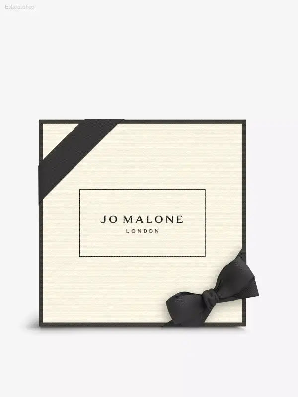 🕯️ Luxurious Aroma – Jo Malone London Myrrh & Tonka Scented Candle | Perfect for Creating a Cozy Atmosphere - 65 g