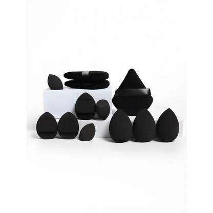 Black makeup sponges and powder puffs from the Mega Makeup Sponge Set for a flawless look