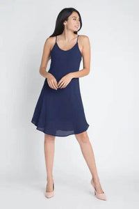 Navy Flowy Sleeveless Slip Dress for Casual Summer Style - Estalios