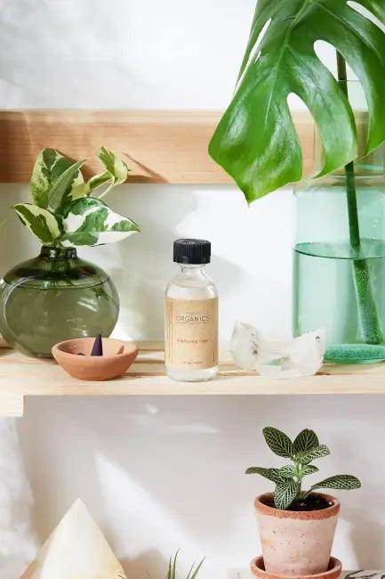 Organic Brightening Toner for Radiant Skin Display - Estalios