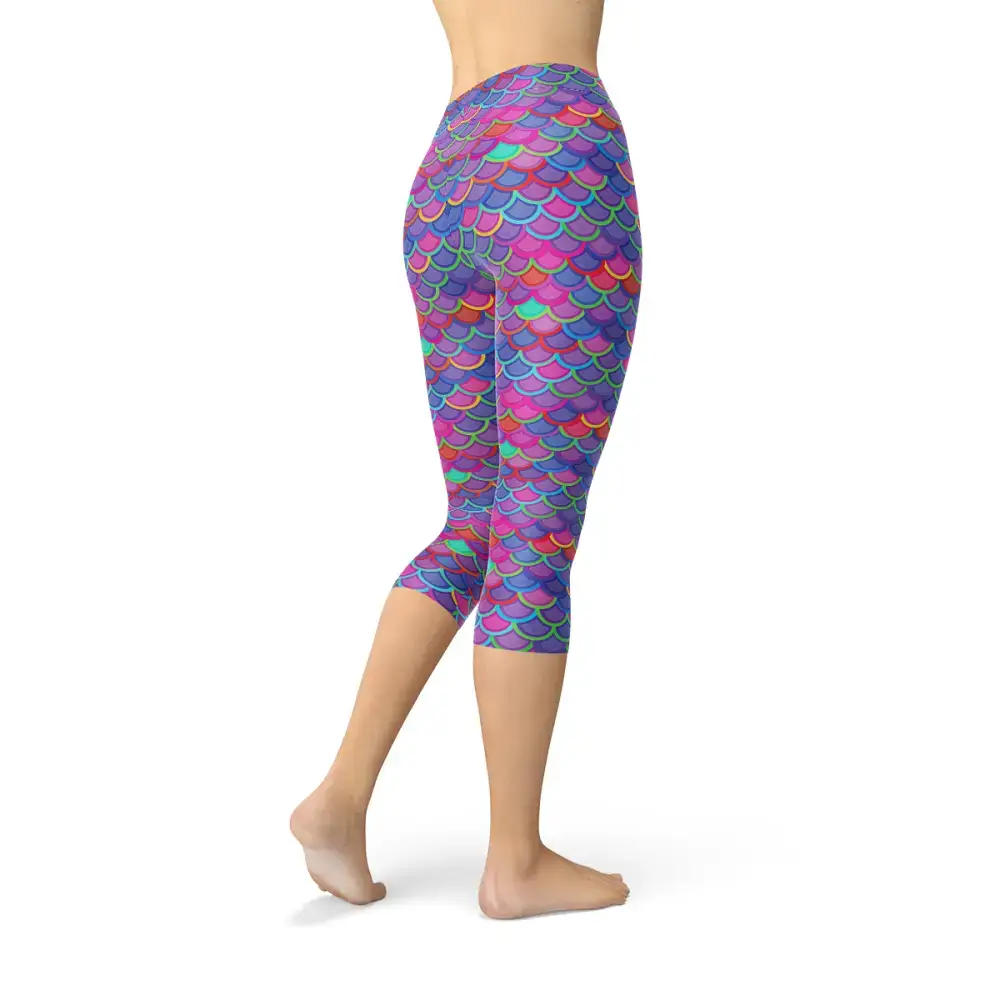 Colorful Pink Mermaid Capri Leggings with Purple Pink Mermaid scale pattern