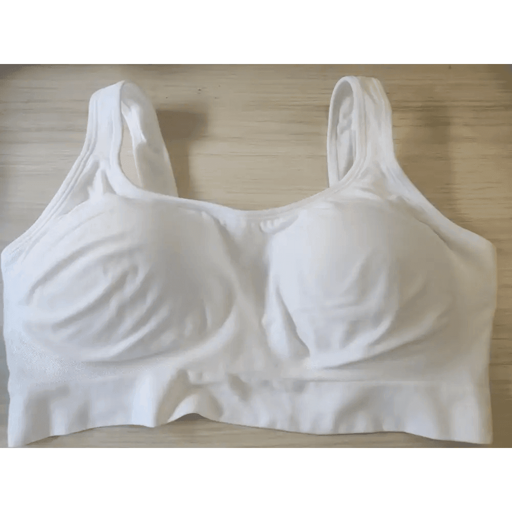 Unleash Invisible Support: The Seamless Black Bra! Experience unparalleled comfort and a smooth silhouette with our Black Seamless Bra. This bra is designed to disappear under - Estalios