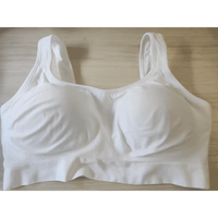 Unleash Invisible Support: The Seamless Black Bra! Experience unparalleled comfort and a smooth silhouette with our Black Seamless Bra. This bra is designed to disappear under - Estalios