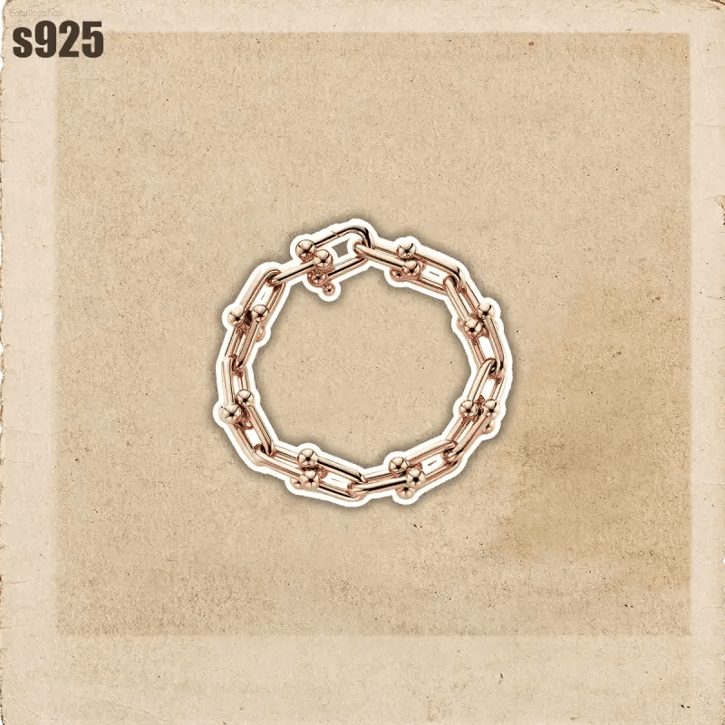 Rose gold chain bracelet.