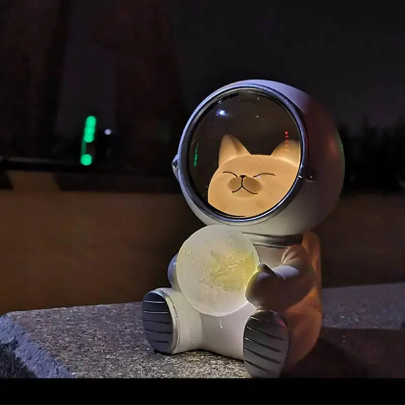 Puseky Astronaut Cat Night Light - Enchanting LED Moon Lamp for Home and Office Decoration - Estalios