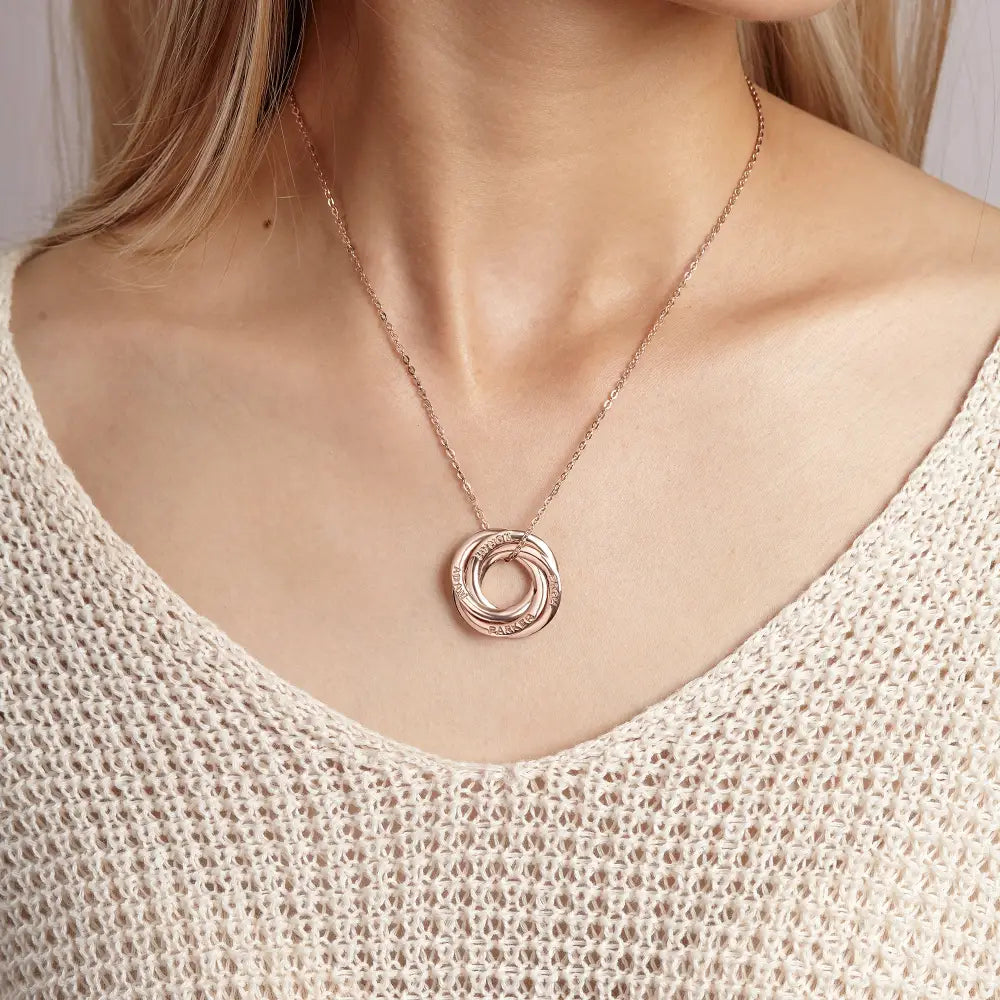 Rose gold interlocking circle pendant necklace for a personalized grandma gift