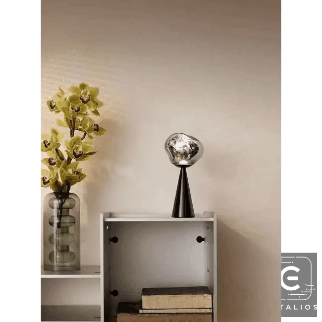 Stylish Copper Glow Table Lamp with Sculptural Flair - Estalios