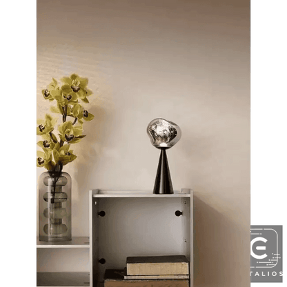 Stylish Copper Glow Table Lamp with Sculptural Flair - Estalios