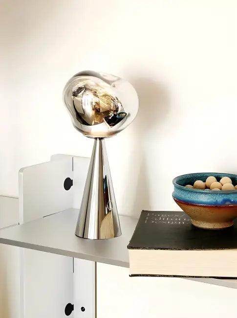 Stylish Copper Glow Table Lamp with Sculptural Flair - Estalios