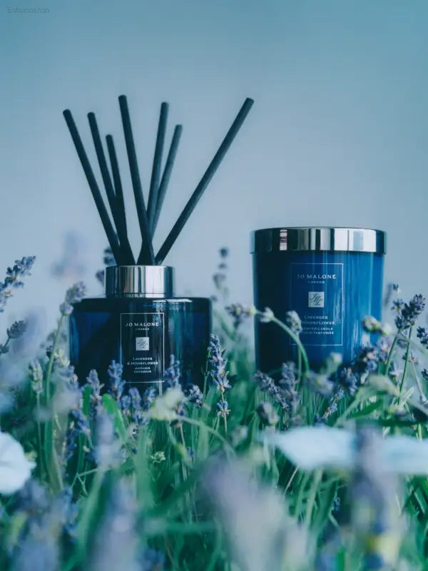 🌙 Serene Ambiance – Jo Malone London Lavender & Moonflower Candle | Perfect for Relaxation and Gifting - 200 g
