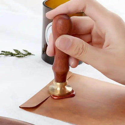 Elegant Snake Wax Seal Stamp with Comfortable Wooden Handle - Estalios