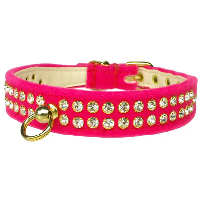 Stylish pink velvet pet collar with rhinestones for your pet’s neck, perfect to view cart