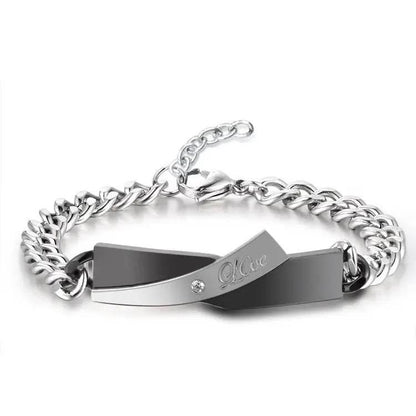 Twisted Fate Bracelet: Ignite Your Connection - Estalios