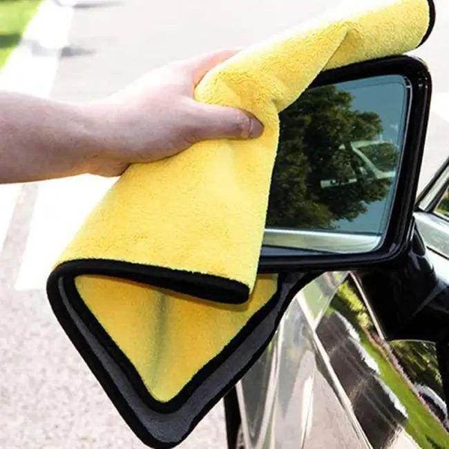 Super Absorbent Yellow Microfiber Car Cleaning Towel with Black Trim for Ultimate Dirt Removal - Estalios