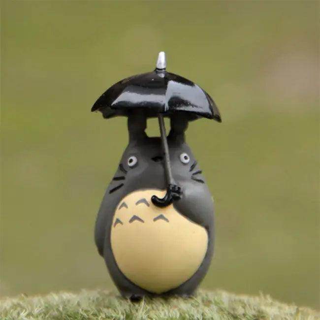 Charming Totoro Figurine with Umbrella for Mini Gardens - Estalios
