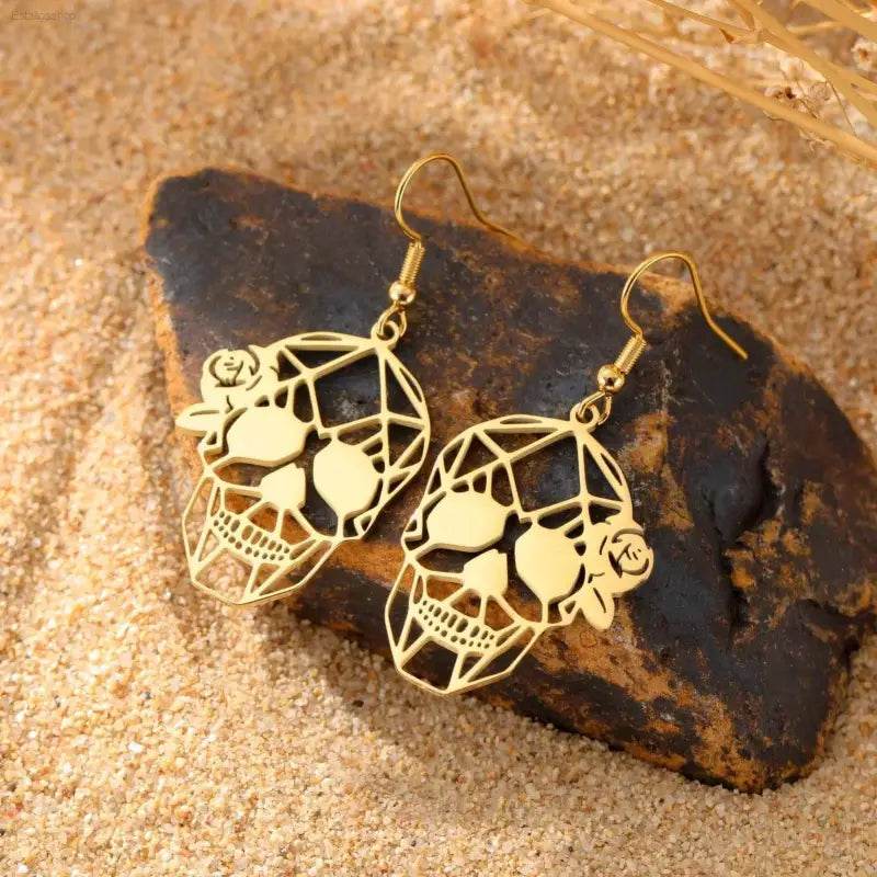Trendy Skeleton Head Dangle Earrings for Halloween Fun - Estalios