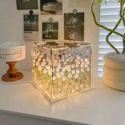 Clear cube with tulips inside for an awesome DIY creative tulip project