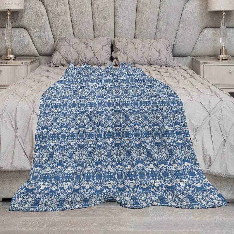 Ultra-Soft Flannel Blanket Multiple Sizes - Estalios