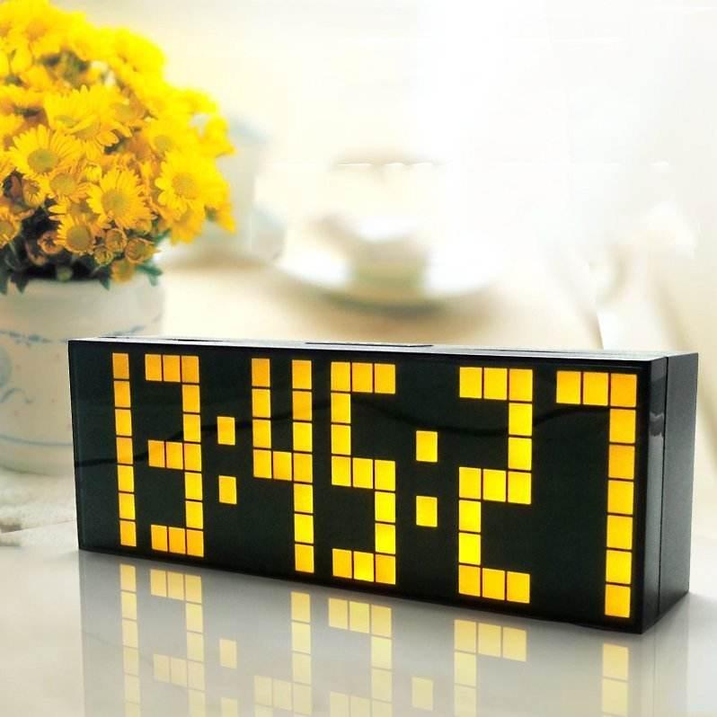 Vibrant Dual Tone Digital Clock: Stylish Timekeeping Solution - Estalios