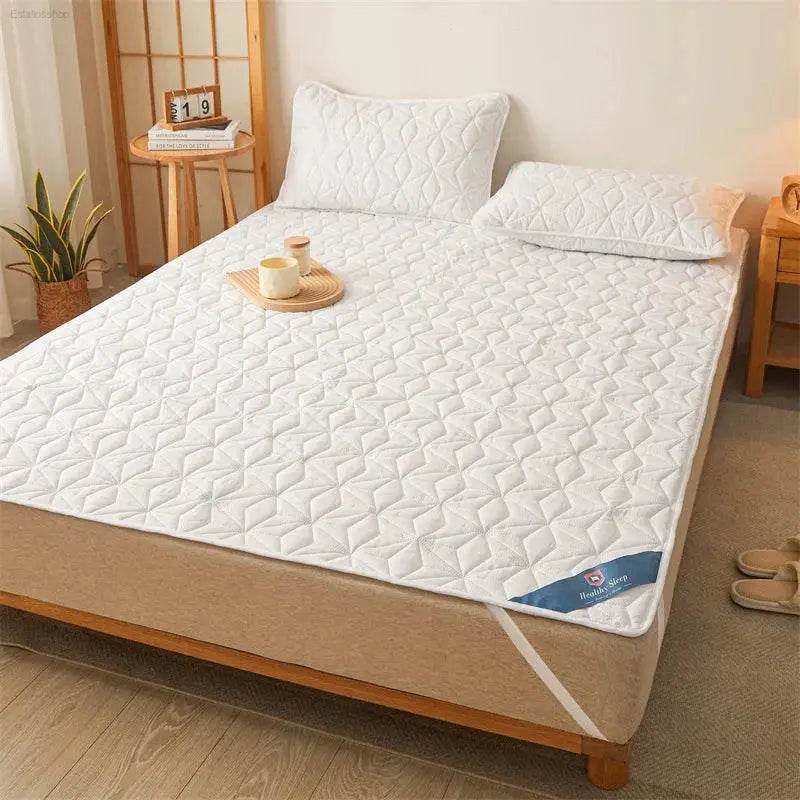 Waterproof Mattress Topper with Elastic Band Quilted Protector Pad Bedspread Winter Mattress Cover for Single/Double Bed 140/160 - Estalios