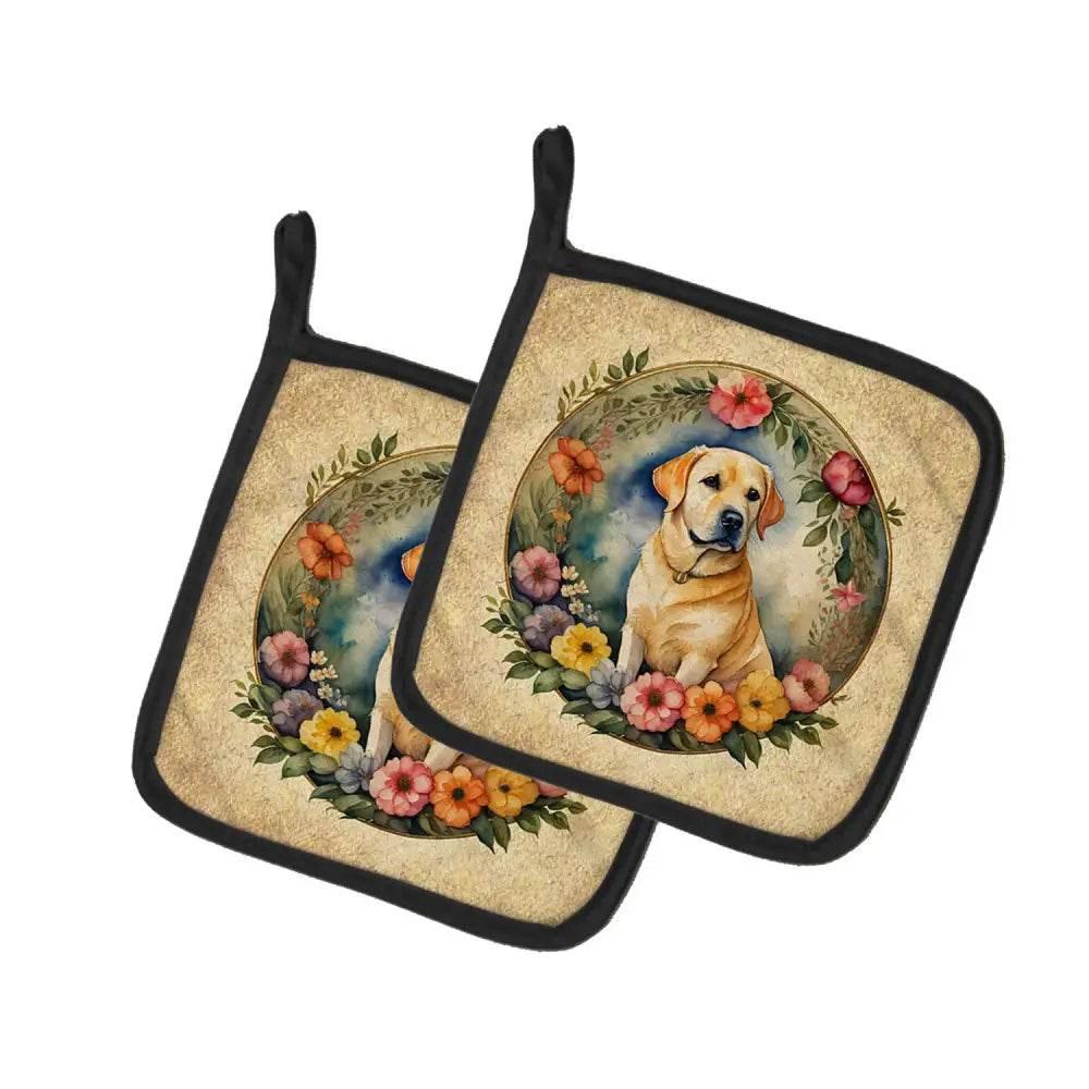 Labrador Retriever Pot Holders: Paw-some Heat Protection! Dog and Floral Square Pot Holders are Here to Help you Keep your Hands Safe in the Kitchen! - Estalios