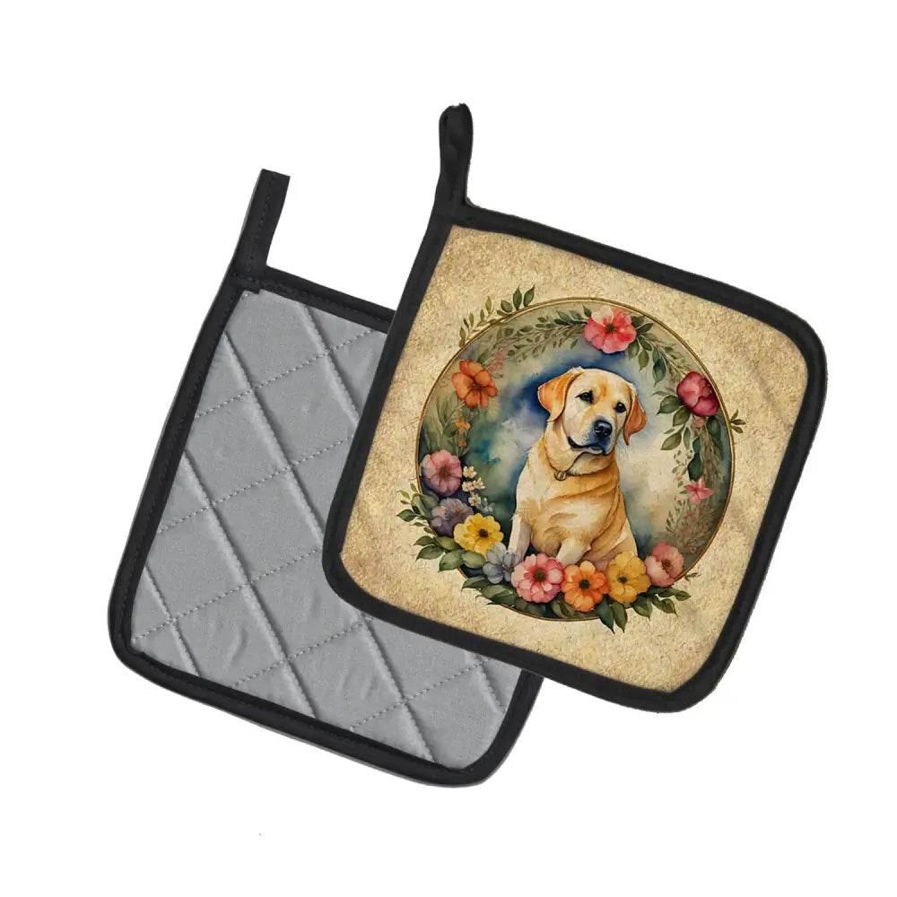 Labrador Retriever Pot Holders: Paw-some Heat Protection! Dog and Floral Square Pot Holders are Here to Help you Keep your Hands Safe in the Kitchen! - Estalios